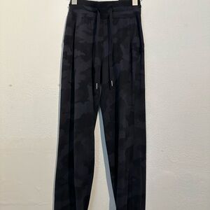 Lululemon Ready to Rulu Jogger